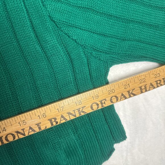 NWT~Pretty Little Thing Sz XL Cropped Cable Knit Dip Hem Sweater KELLY GREEN - Picture 9 of 16